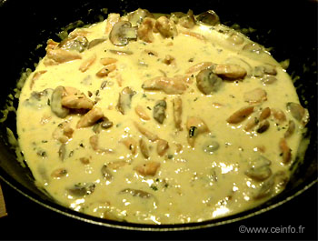 Recette Émincés de poulet à la crème, champignons et miel 