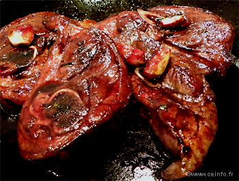 Recette Tranches de gigot d'agneau caramélisées au vinaigre balsamique 