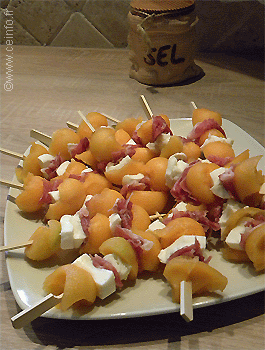 Recette Brochettes melon, jambon Pays et mozzarella 