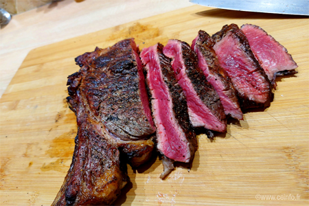 Recette Côte de bœuf grillée au barbecue - L'astuce pour une cuisson parfaite 