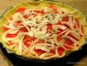 Recette La tarte Marianne - Moutarde, oignons, tomates, comté 