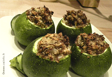 Recette Courgettes rondes farcies au bœuf 