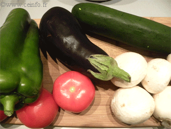 Recette Courgettes farcies aux petits légumes [Recette facile] 