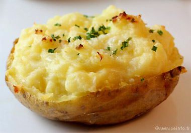 Pommes De Terre Farcies Aux Lardons Et A L Oignon Les Legumes Farcis