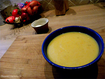 Recette Soupe veloutée aux 4 légumes [très facile] 