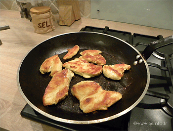 Recette Cassolettes de filet de poulet au Roquefort 