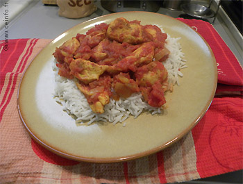 Recette Blancs de poulet au curcuma en sauce tomate 